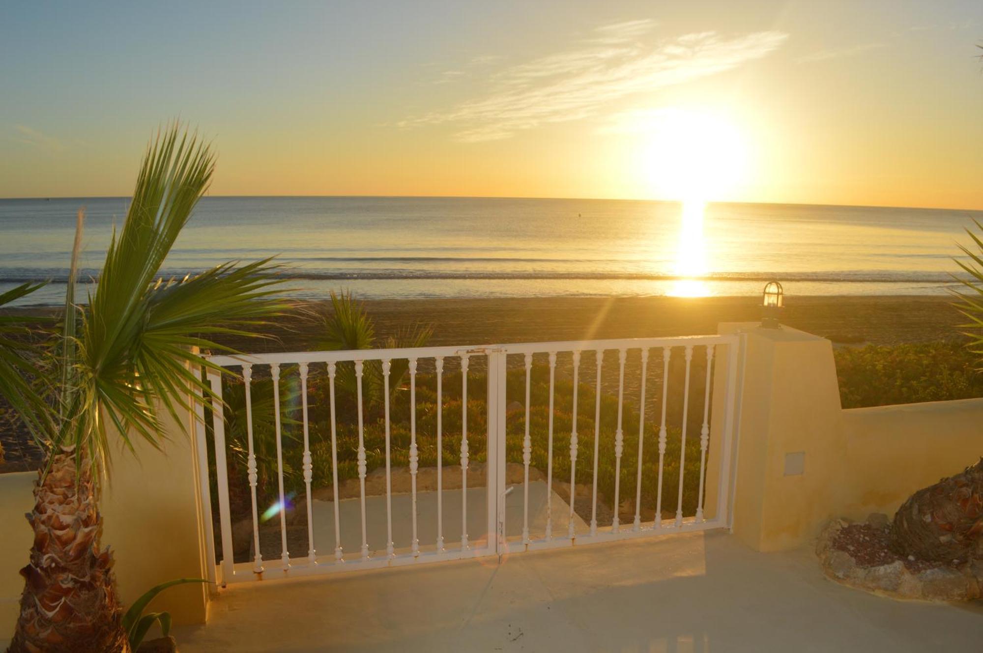 Maravilloso Apartamento Amanecer Cabo A Pie De Playa Y Mar En Chalet Roquetes Alicante Dış mekan fotoğraf